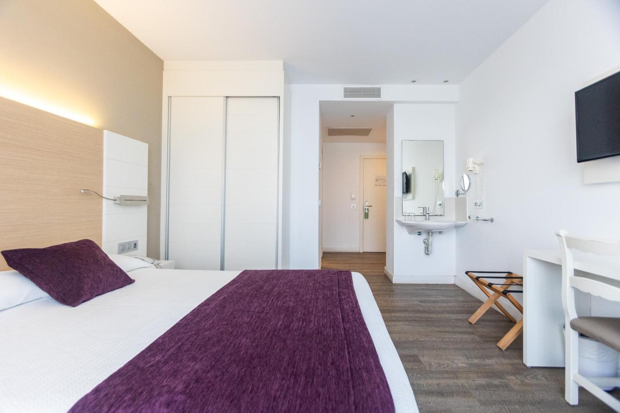 Hotel Mariant S'Illot  Exterior photo