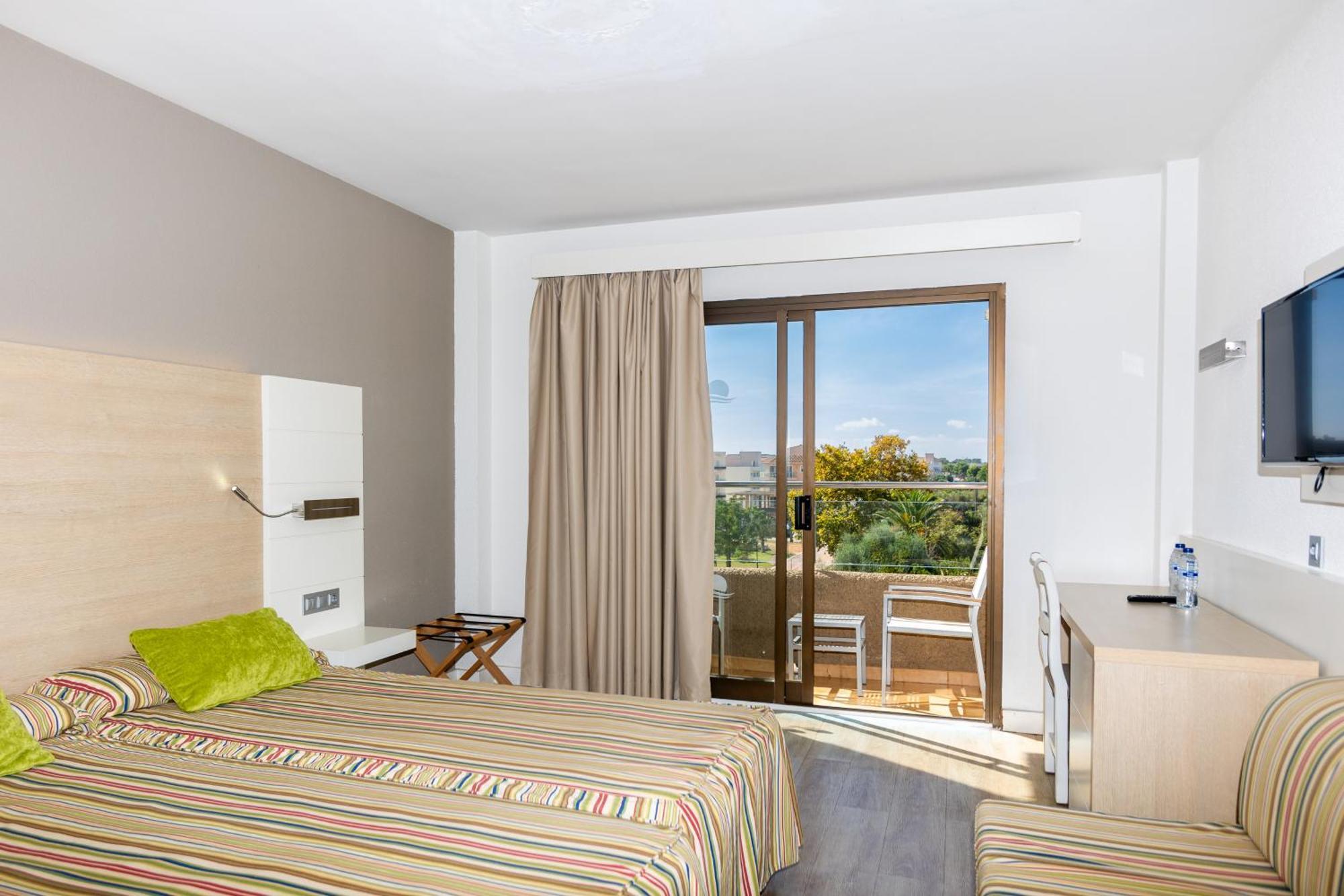 Hotel Mariant S'Illot  Exterior photo